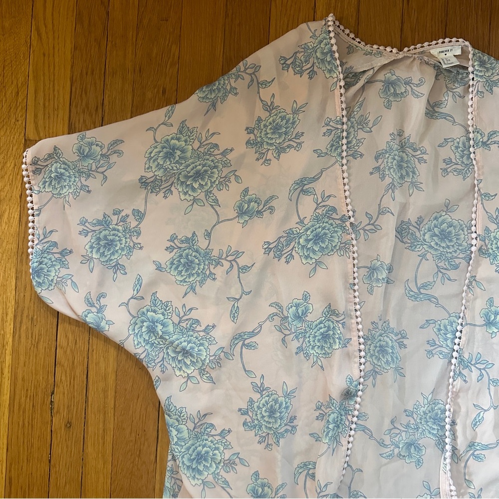 Forever 21 floral kimono top